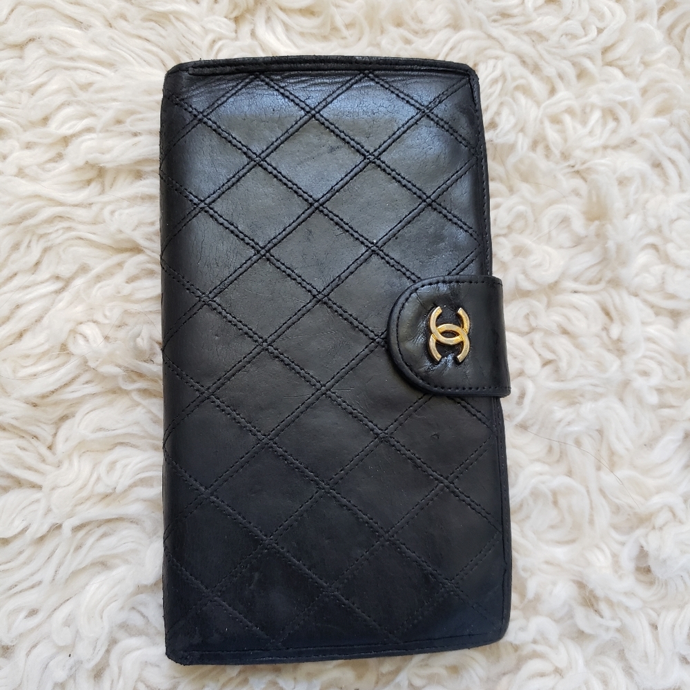 Vintage Chanel Caviar Quilted Wallet